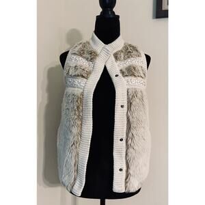 Miss Me Faux Fur Embellish Vest sz XS